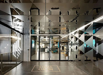 突破古板媒体的办公室装修设计空间怎样打造——传媒巨头华纳媒体